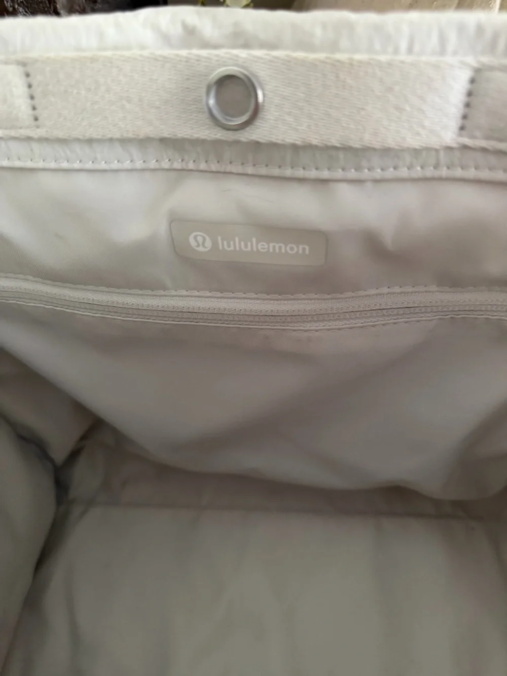 Lululemon Boxy Mini Tote Bag in Bone - Picture 7 of 11